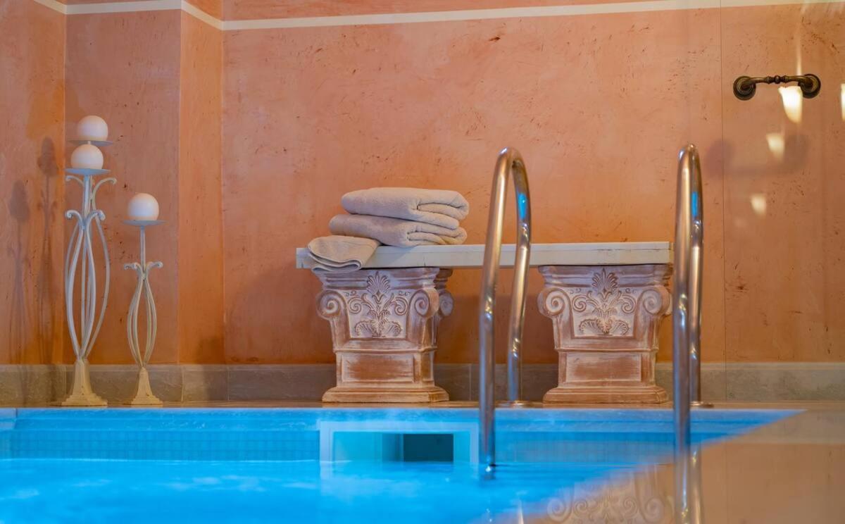 Unique Room With Indoor Pool & Attic Alli Meria Экстерьер фото